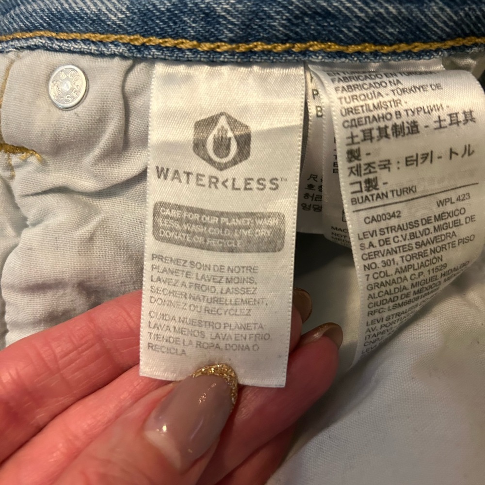 Levi’s 501 Original Fit Women’s Jeans - Picture 12 of 14